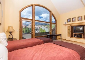 Condo, 3 Bedrooms (Bronze) | 3 bedrooms, individually furnished, free wired internet - Le Chamonix by Telluride Alpine Lodging (Telluride)