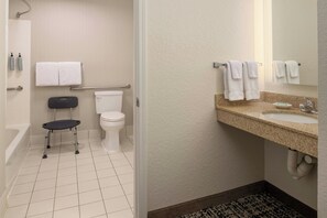 Combined shower/bathtub, designer toiletries, hair dryer, towels - Residence Inn by Marriott Columbia (Columbia)