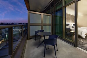 Grand-værelse - 2 queensize-senge - balkon | Premium-sengetøj, senge med topmadrasser, minibar, pengeskab på værelset