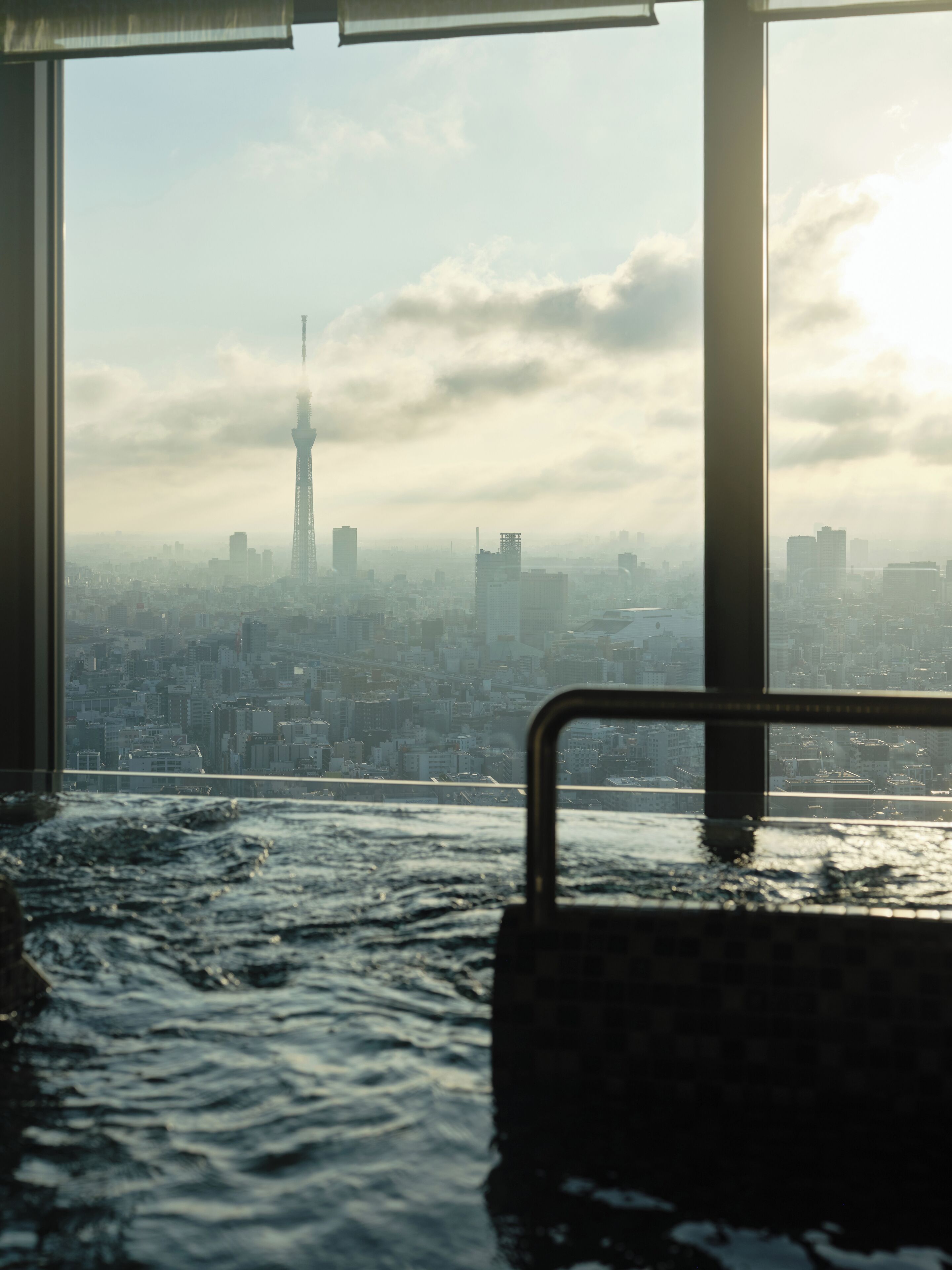 sauna, hot tub, steam room, body treatments, aromatherapy