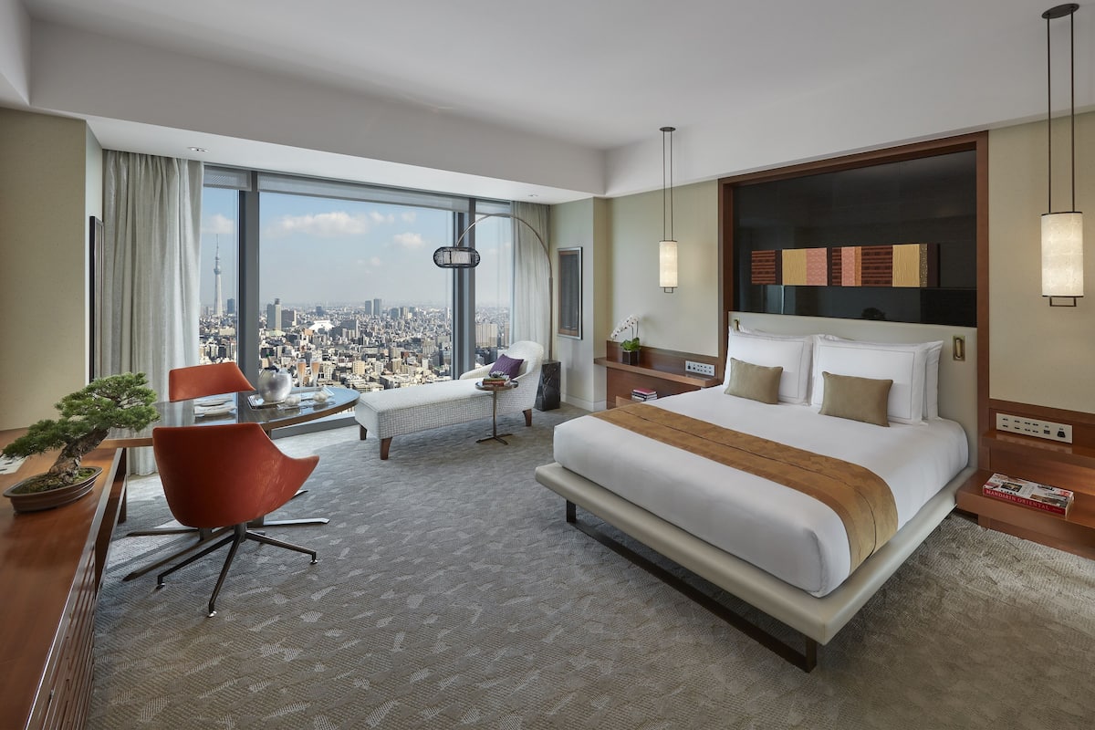 Deluxe Premier King Room