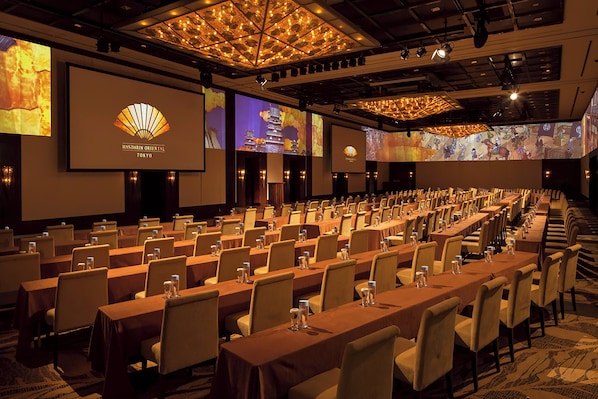 Banquet hall