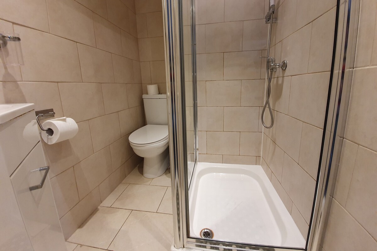 Free toiletries, hair dryer, towels, soap