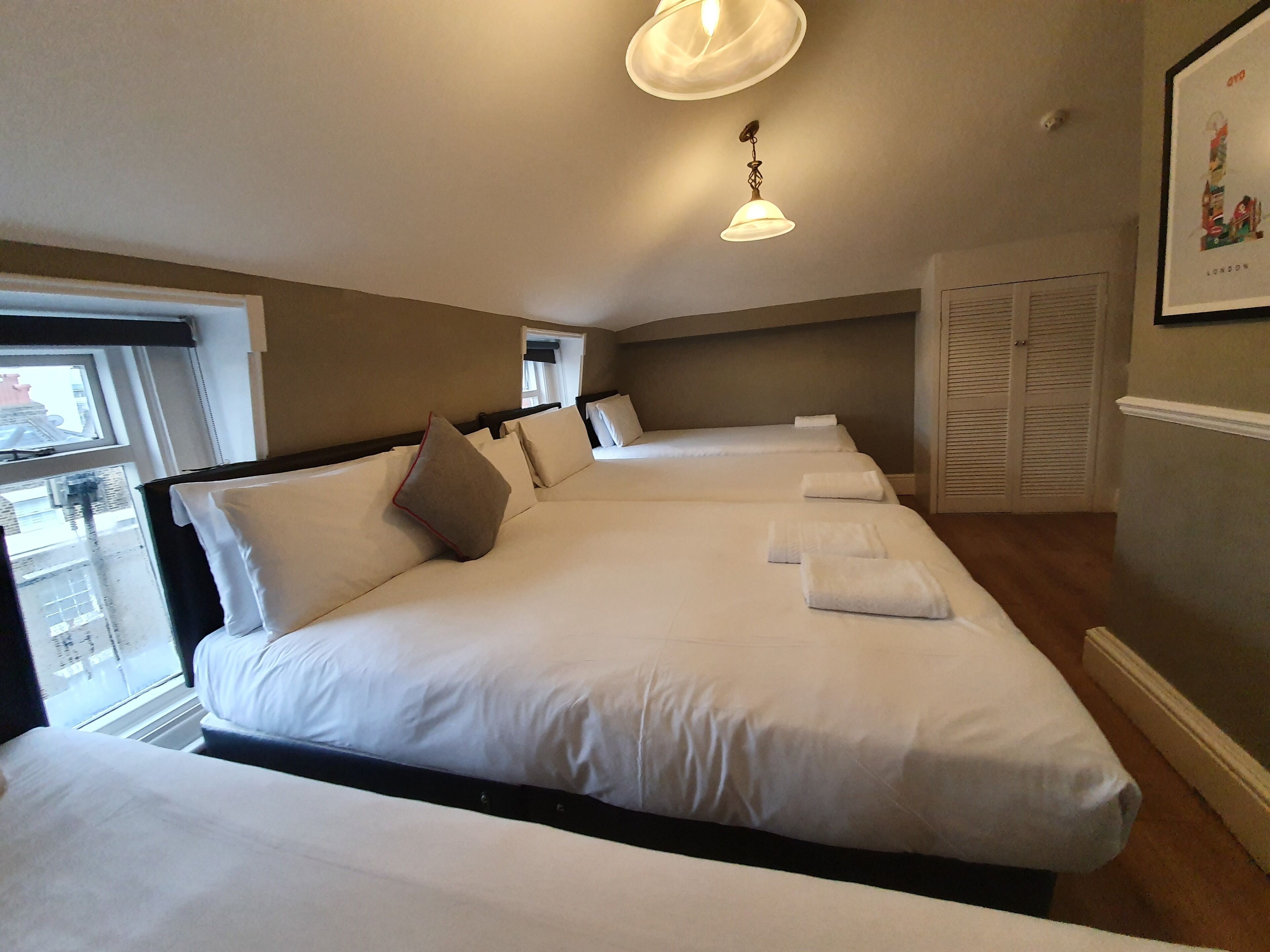 Family Room with Single Beds