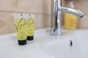 Salle de bain commune