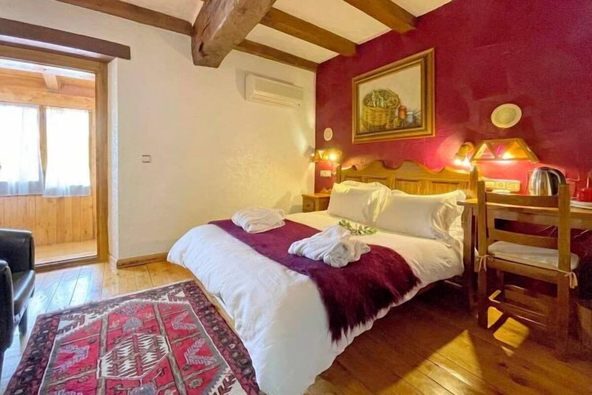 In-room safe, free WiFi