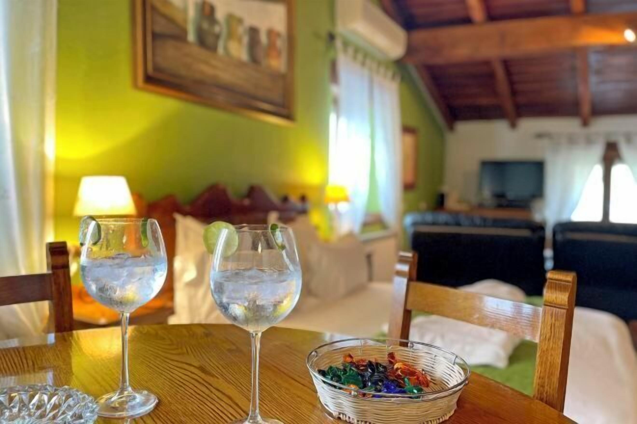 In-room safe, free WiFi