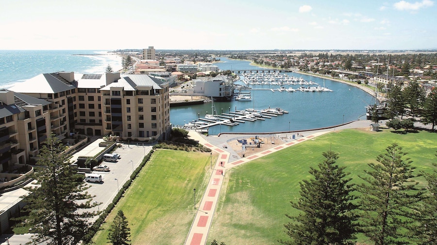 Oaks Glenelg Liberty Suites