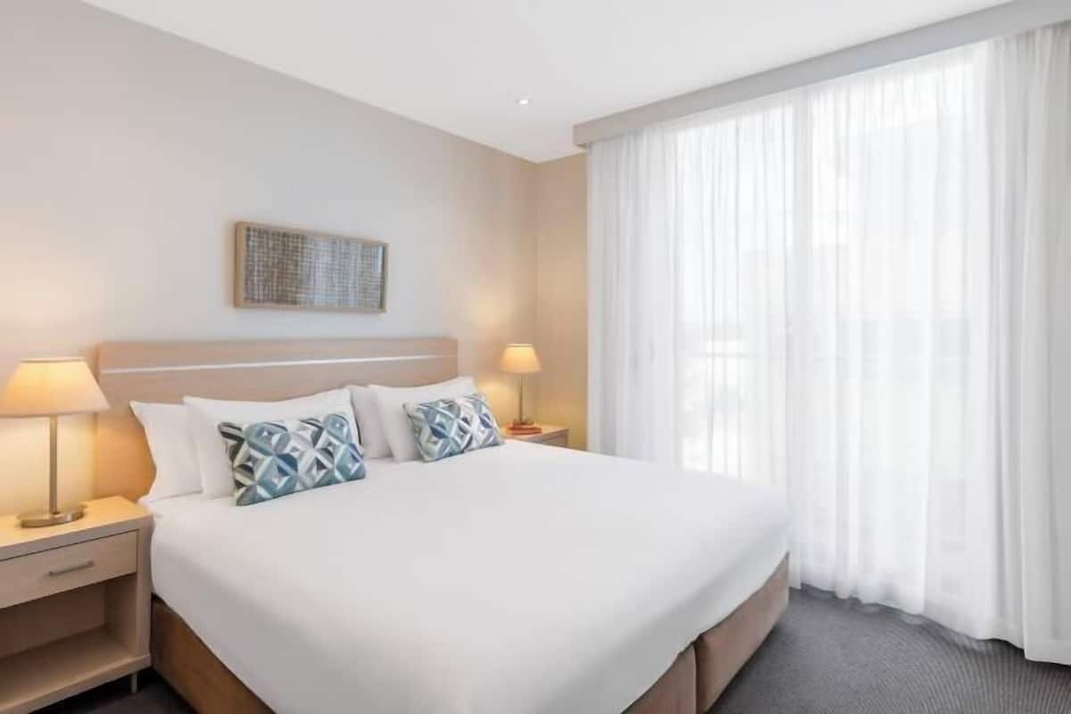 In-room safe, laptop workspace, iron/ironing board, cots/infant beds