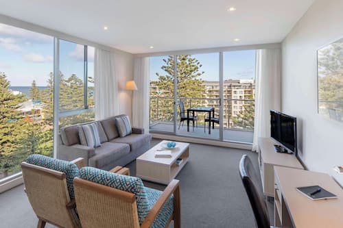 In-room safe, laptop workspace, iron/ironing board, cribs/infant beds