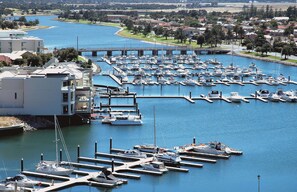 Exterior - Oaks Glenelg Liberty Suites (Glenelg)