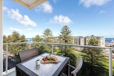 In-room safe, laptop workspace, iron/ironing board, cribs/infant beds. Oaks Glenelg Liberty Suites