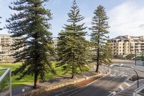 Exterior - Oaks Glenelg Liberty Suites (Glenelg)
