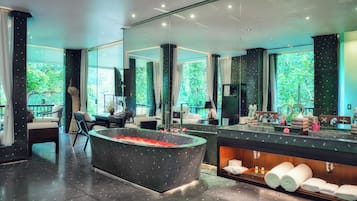 Komfortbadewanne, Regendusche, kostenlose Toilettenartikel, Haartrockner