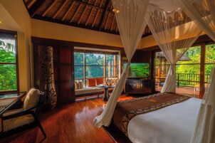 Ropa de cama de alta calidad y minibar