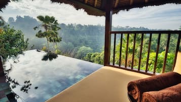 Private pool