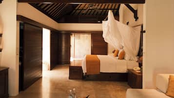 Premium bedding, minibar, in-room safe, desk