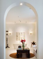 Garden Suite | Bathroom | Free toiletries, hair dryer, bathrobes, slippers