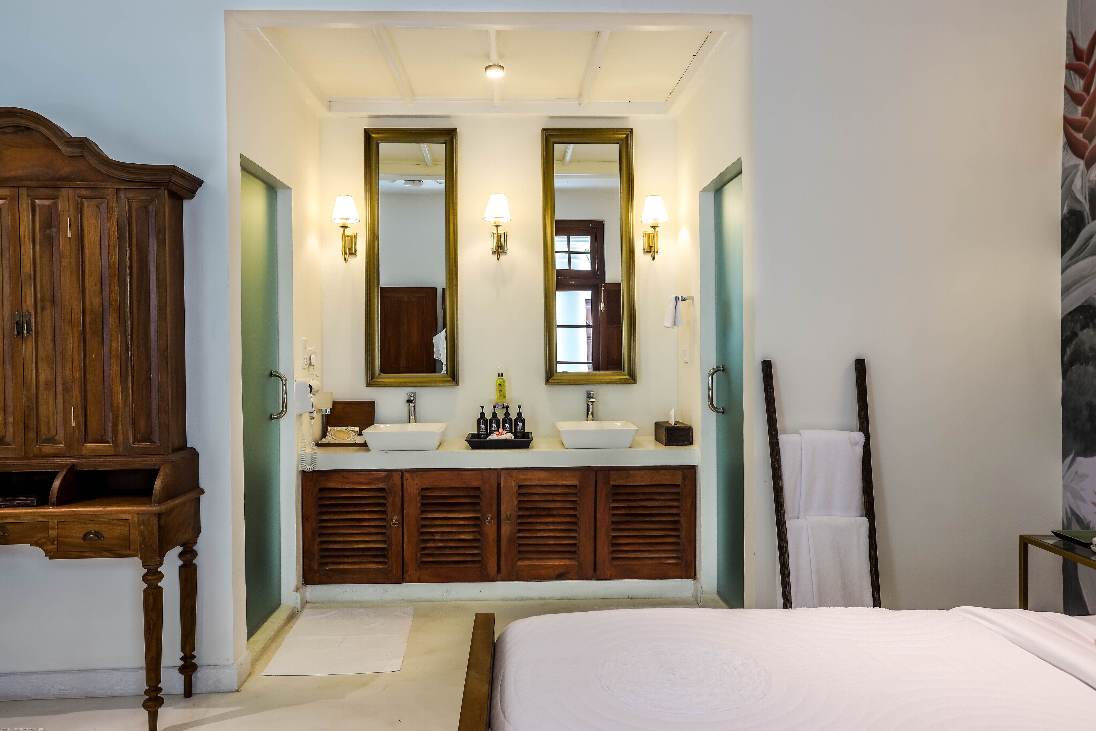 Habitación, no fumadores, vistas al jardín | Baño | Artículos de higiene personal gratuitos, secador de pelo y albornoces