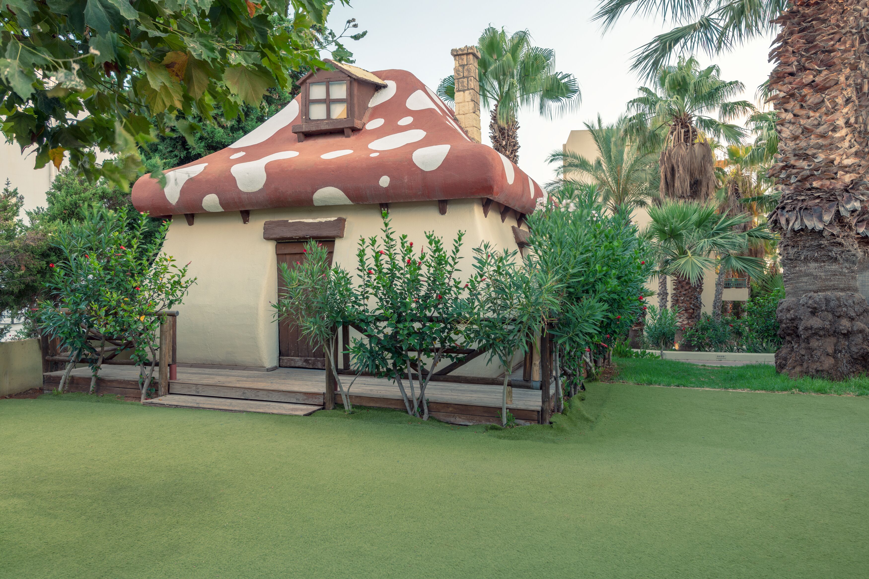 children’s play area – outdoor