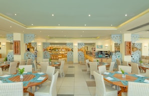 3 restaurants, breakfast, lunch served; local and international cuisine