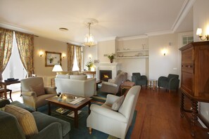 Sala de estar en el lobby