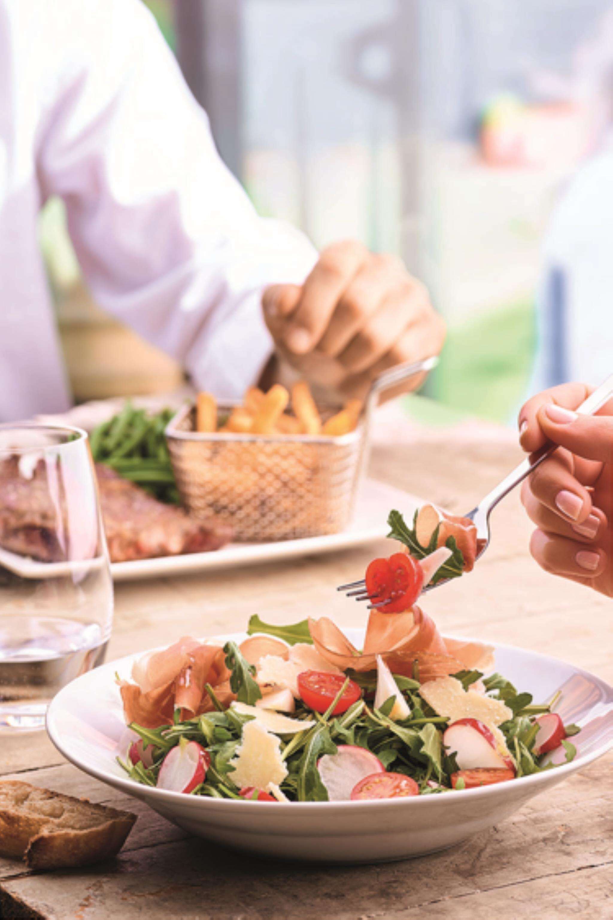 breakfast and dinner served, french cuisine