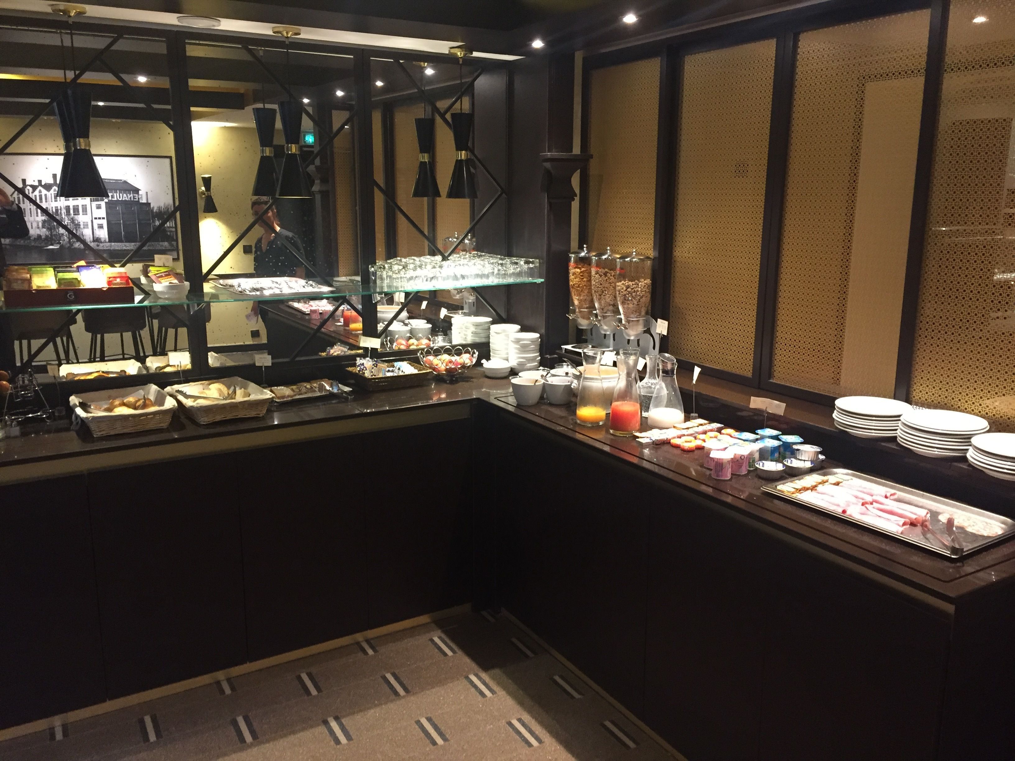 daily buffet breakfast (eur 14 per person)