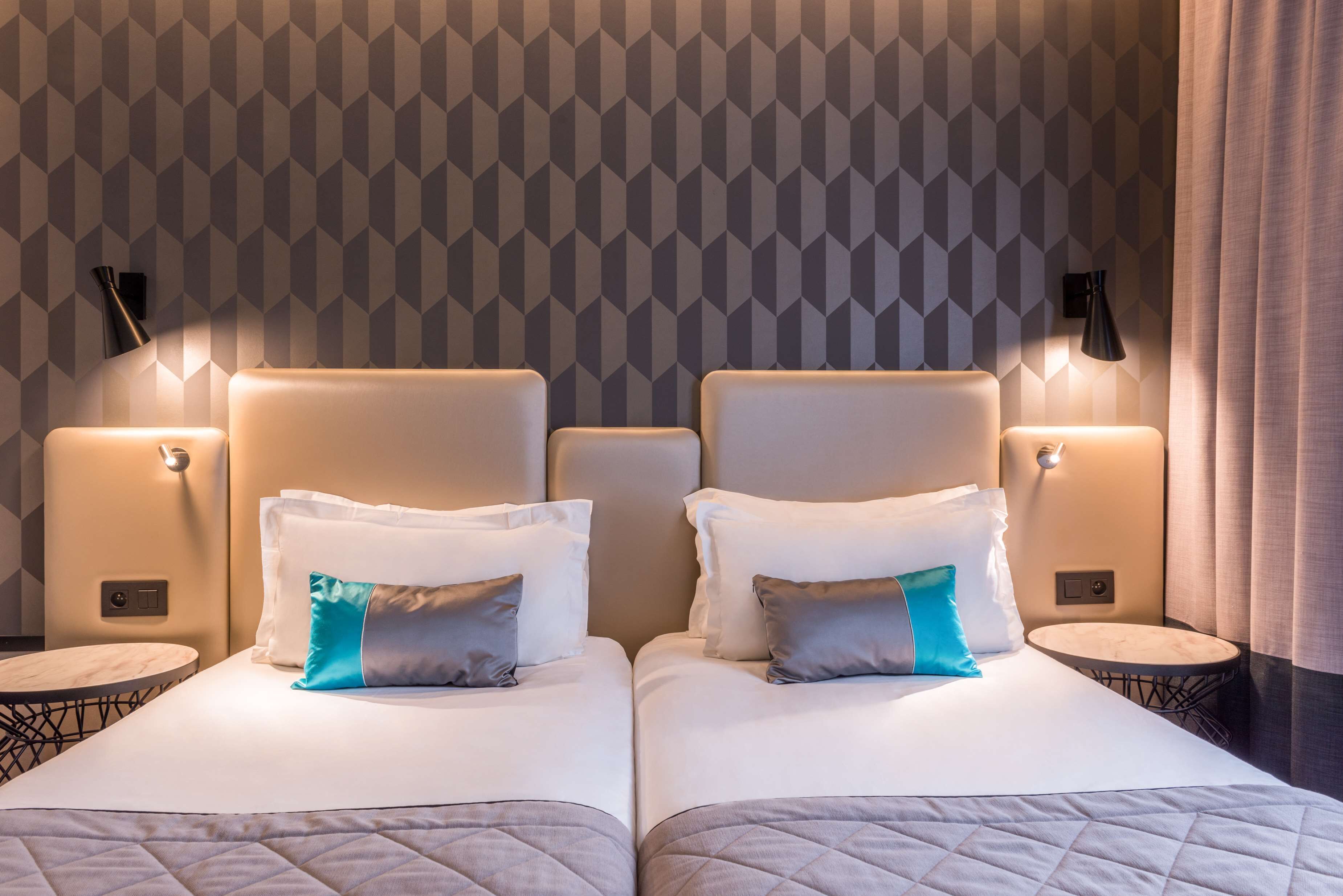 standard room, 2 single beds | premium bedding, minibar, in-room safe, desk