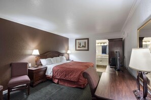 書桌、熨斗/熨衣板、免費無線上網、床單