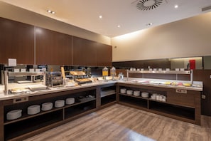 Daily buffet breakfast for a fee