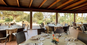 Banquet hall
