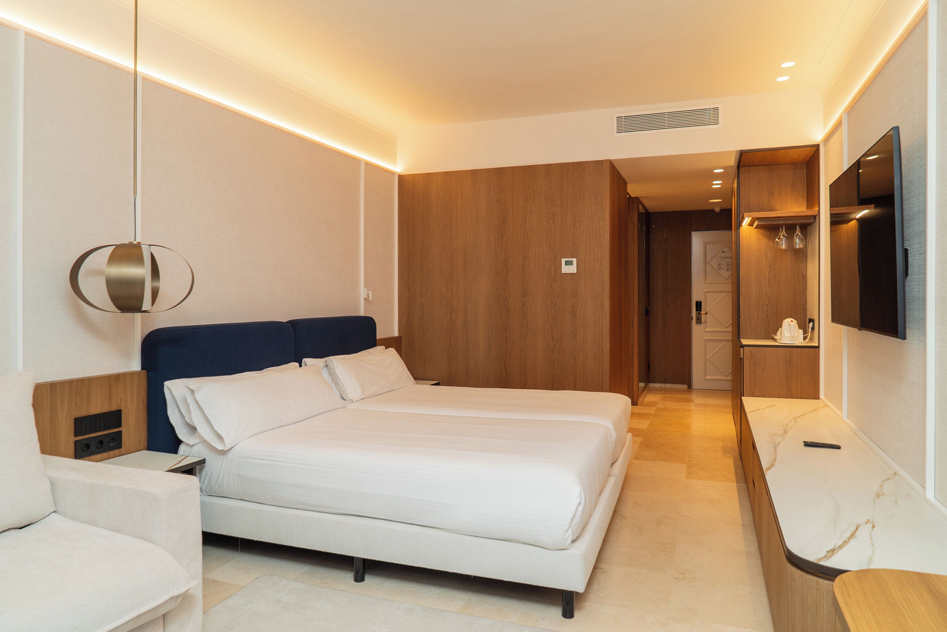 Premium bedding, minibar, in-room safe, desk