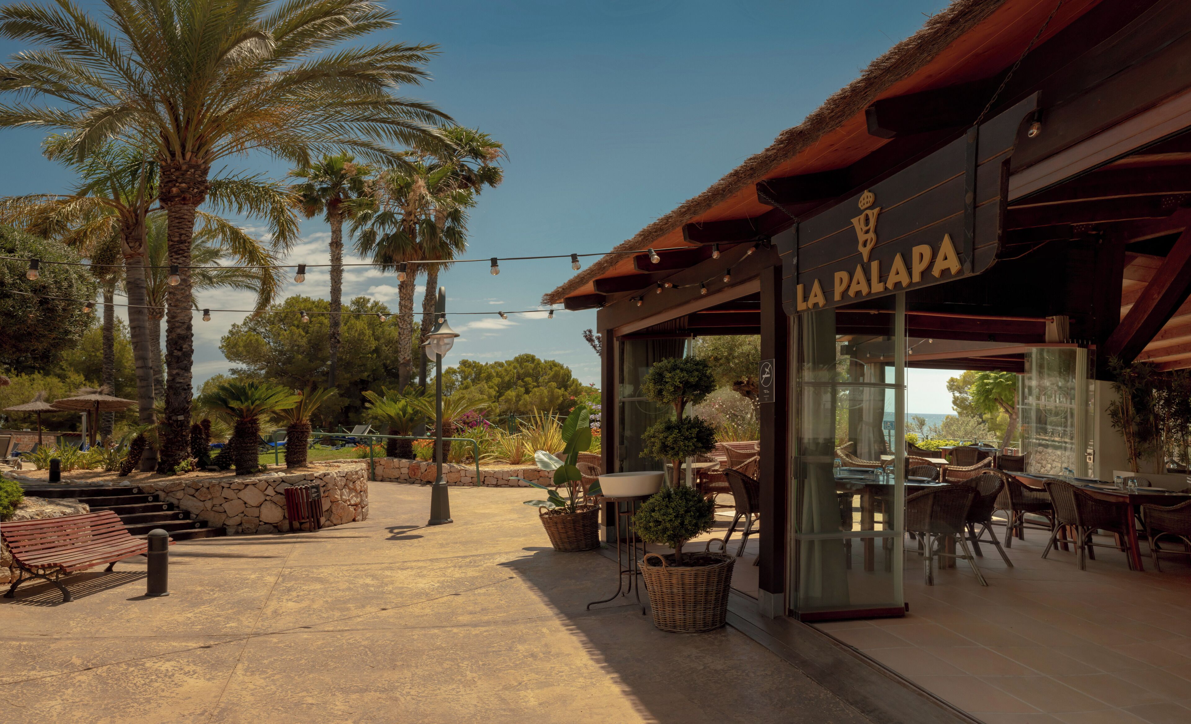 4 restaurants, breakfast, lunch, dinner served; Mediterranean cuisine 