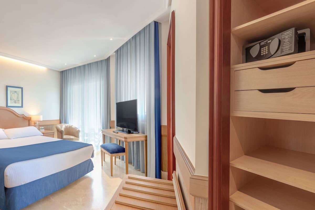 Biancheria da letto di alta qualità, minibar, una cassaforte in camera