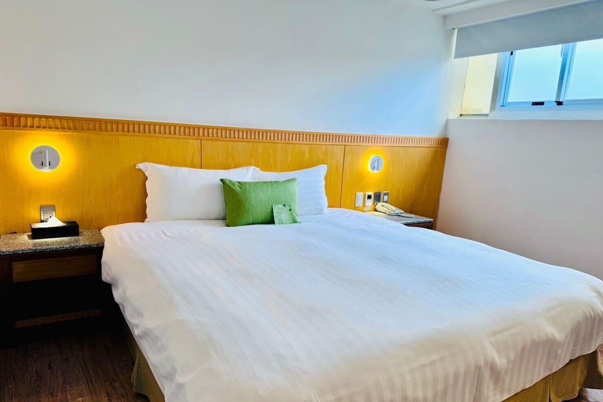 Superior Double Room | 1 bedroom, premium bedding, down comforters, minibar