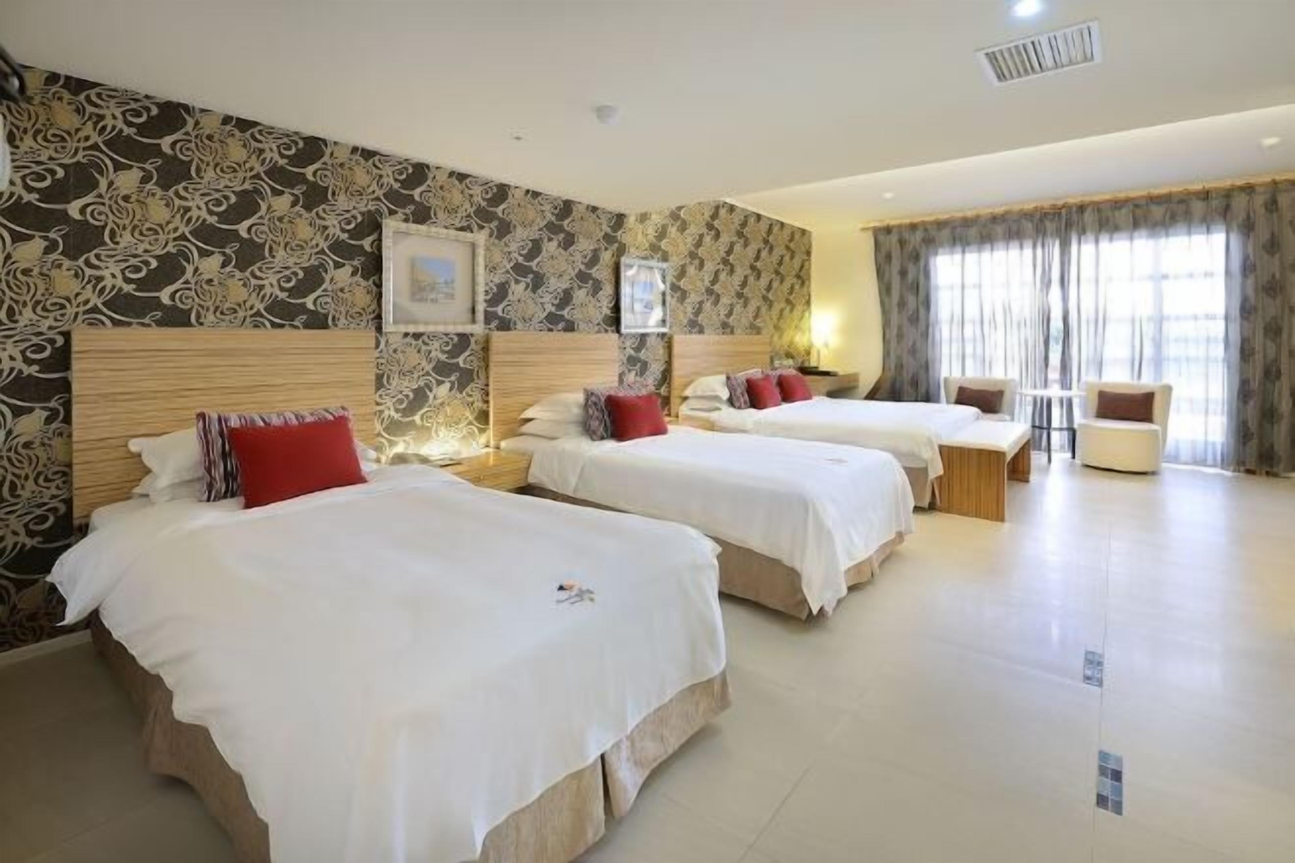 Hochwertige Bettwaren, Tempur-Pedic-Betten, Minibar, Zimmersafe