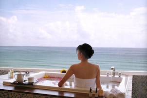 Couples treatment rooms, body treatments, body wraps, body scrubs