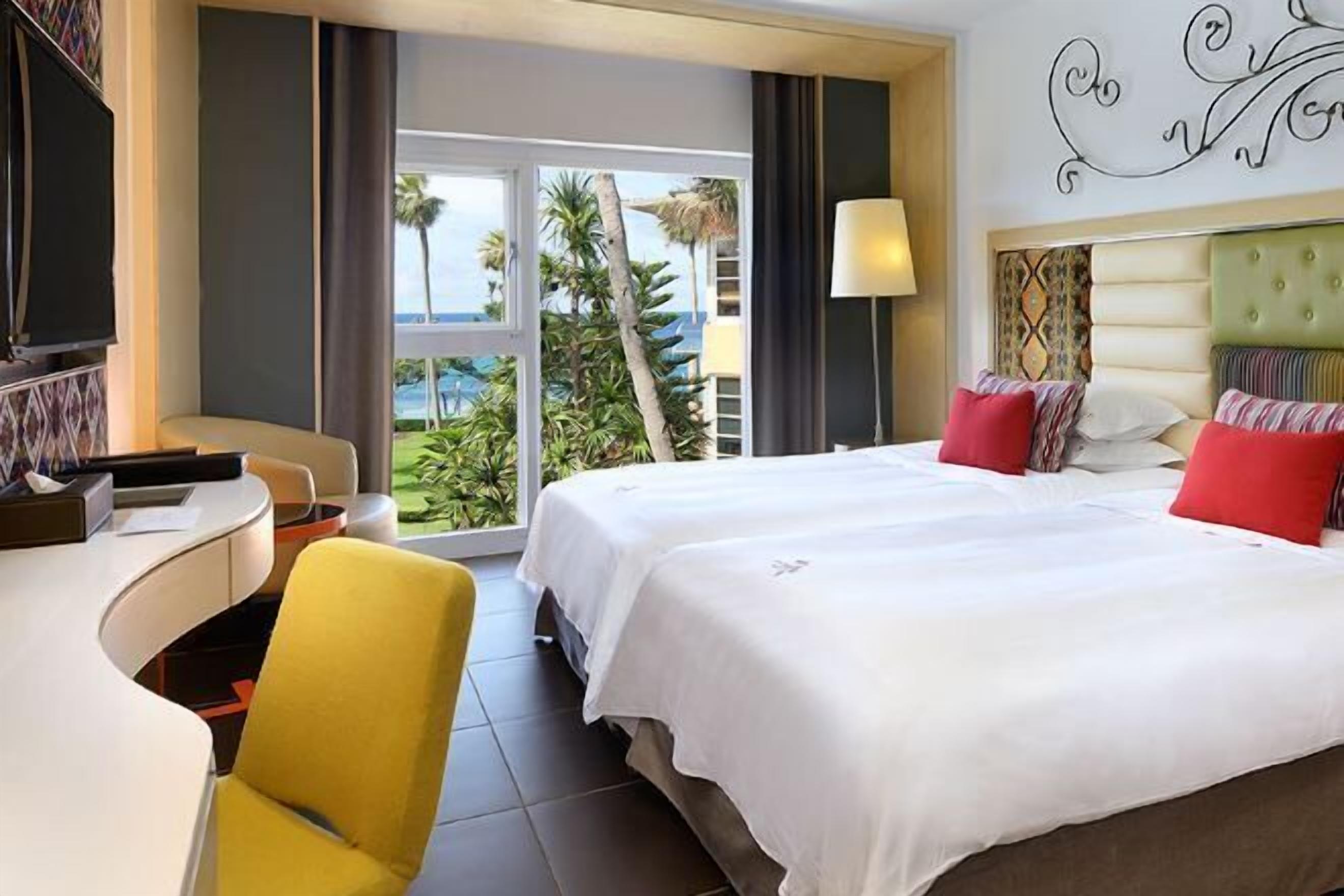 Hochwertige Bettwaren, Tempur-Pedic-Betten, Minibar, Zimmersafe