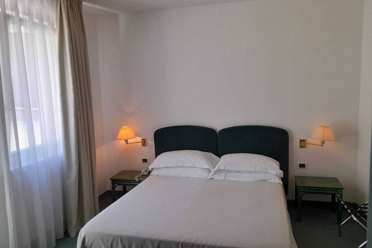 1 bedroom, Frette Italian sheets, minibar, in-room safe
