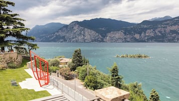 Suite Superior with Balcony and Lake View | Terrasse/Patio