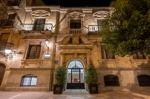 Πρόσοψη καταλύματος