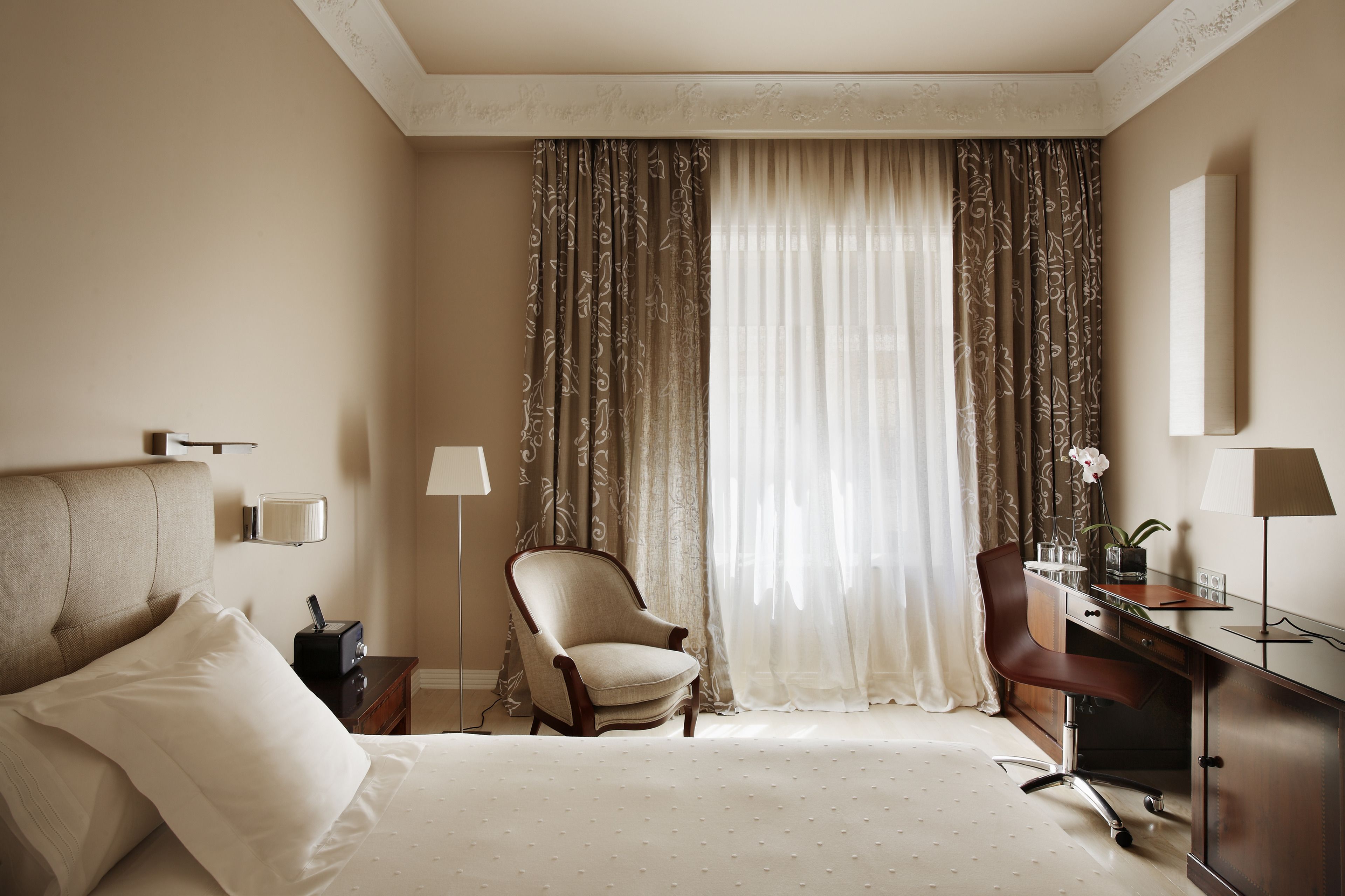 1 bedroom, premium bedding, down duvets, minibar