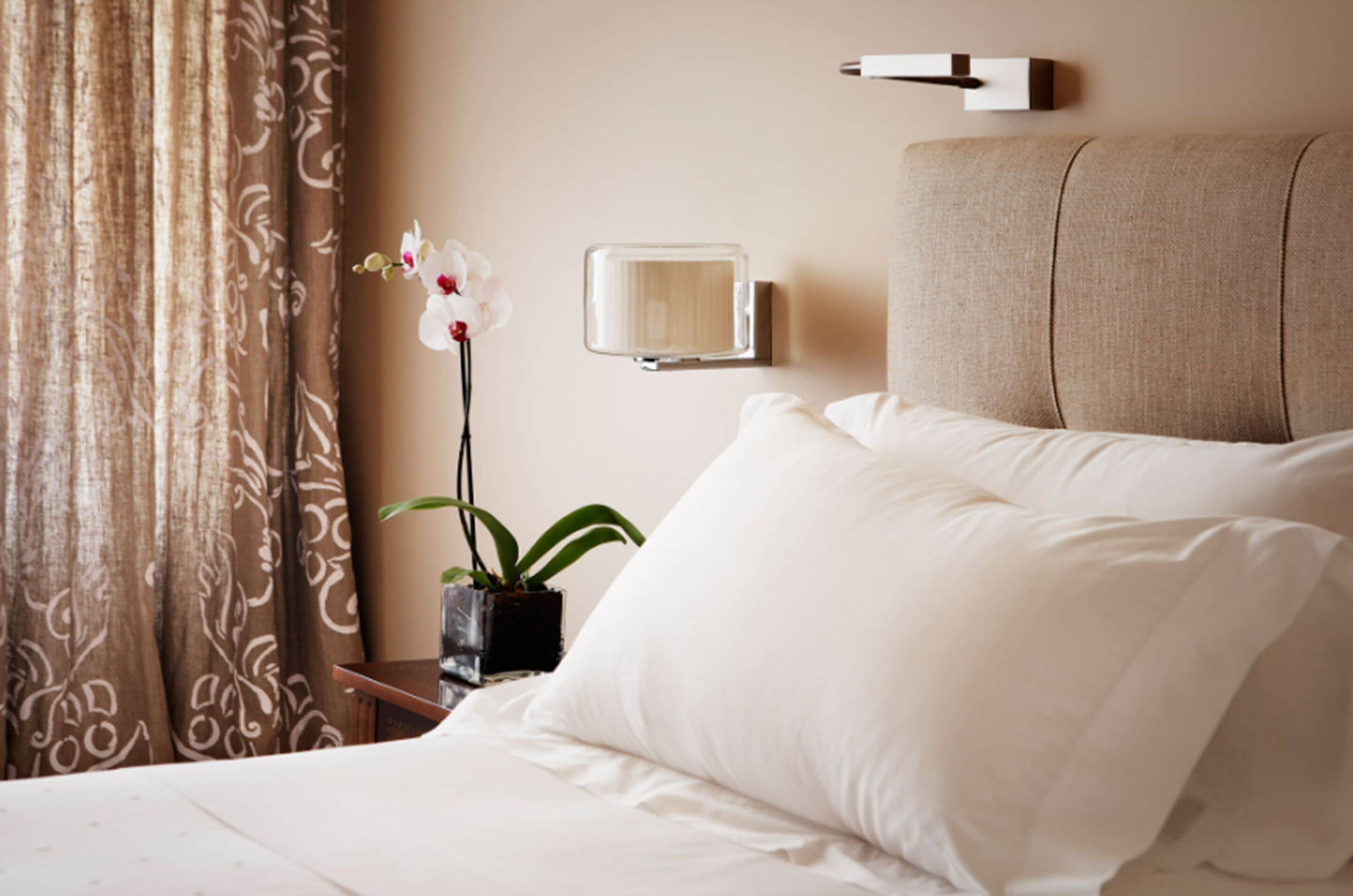 1 bedroom, premium bedding, down duvets, minibar