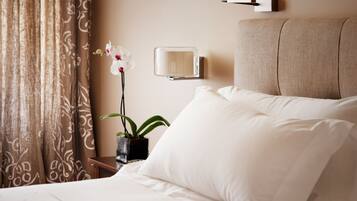 Ropa de cama de alta calidad, edredón y minibar