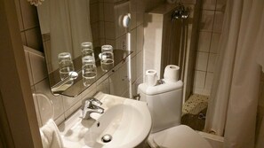 Shower, hair dryer, towels - De la Buffa (Nice)