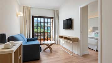 1 bedroom, in-room safe, desk, laptop workspace