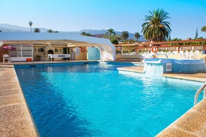 Pool - Hotel Perla Tenerife (Puerto de la Cruz)