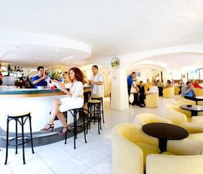 Bar (on property) - Hotel Perla Tenerife (Puerto de la Cruz)