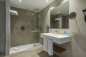 Dusche, Regendusche, Haartrockner, Handtücher